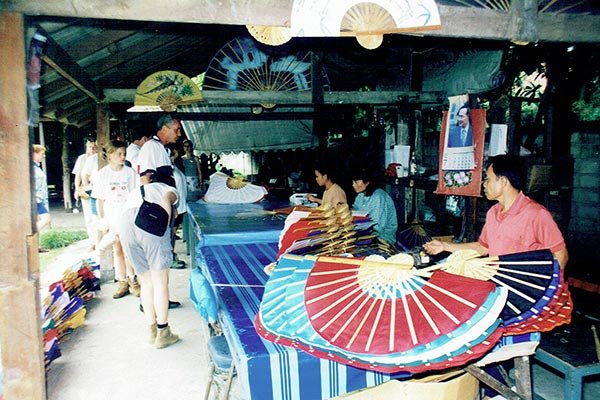 Thailand 2000 Chiang Mai parasolfabriek Thailand 2000 Chiang Mai parasolfabriek
