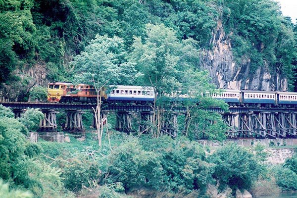 Thailand 2000 River Kwai bridge trein Thailand 2000 River Kwai bridge trein